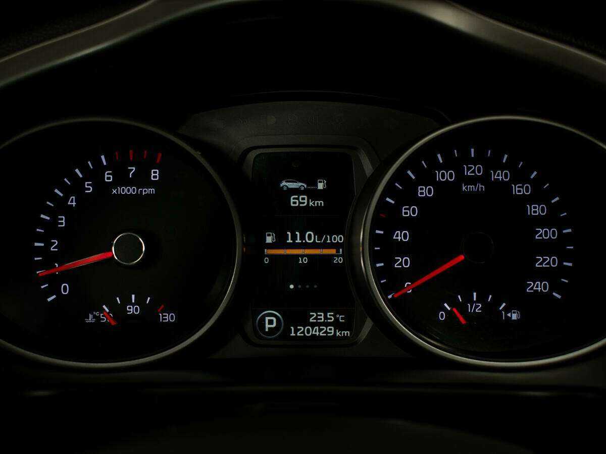 Б/У Киа Спортейдж 2014 года. Фото: #11