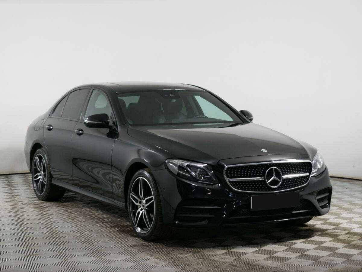 Mercedes-Benz E-Класс 2017 года с пробегом. Фото: #2