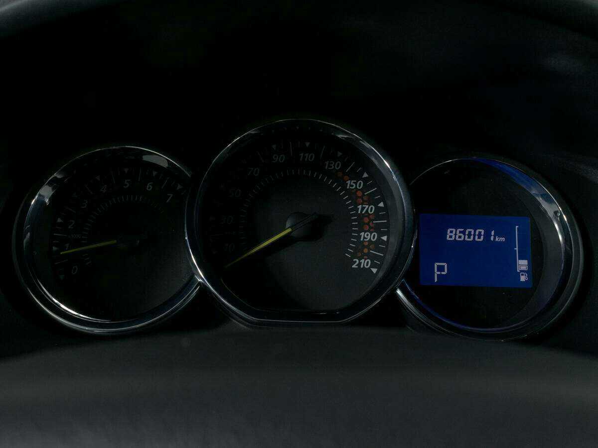 Б/У Рено Сандеро 2017 года. Фото: #10