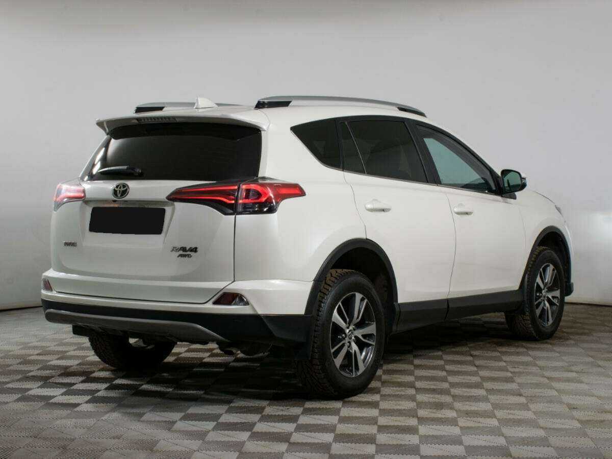 Toyota RAV4 2017 года с пробегом. Фото: #4