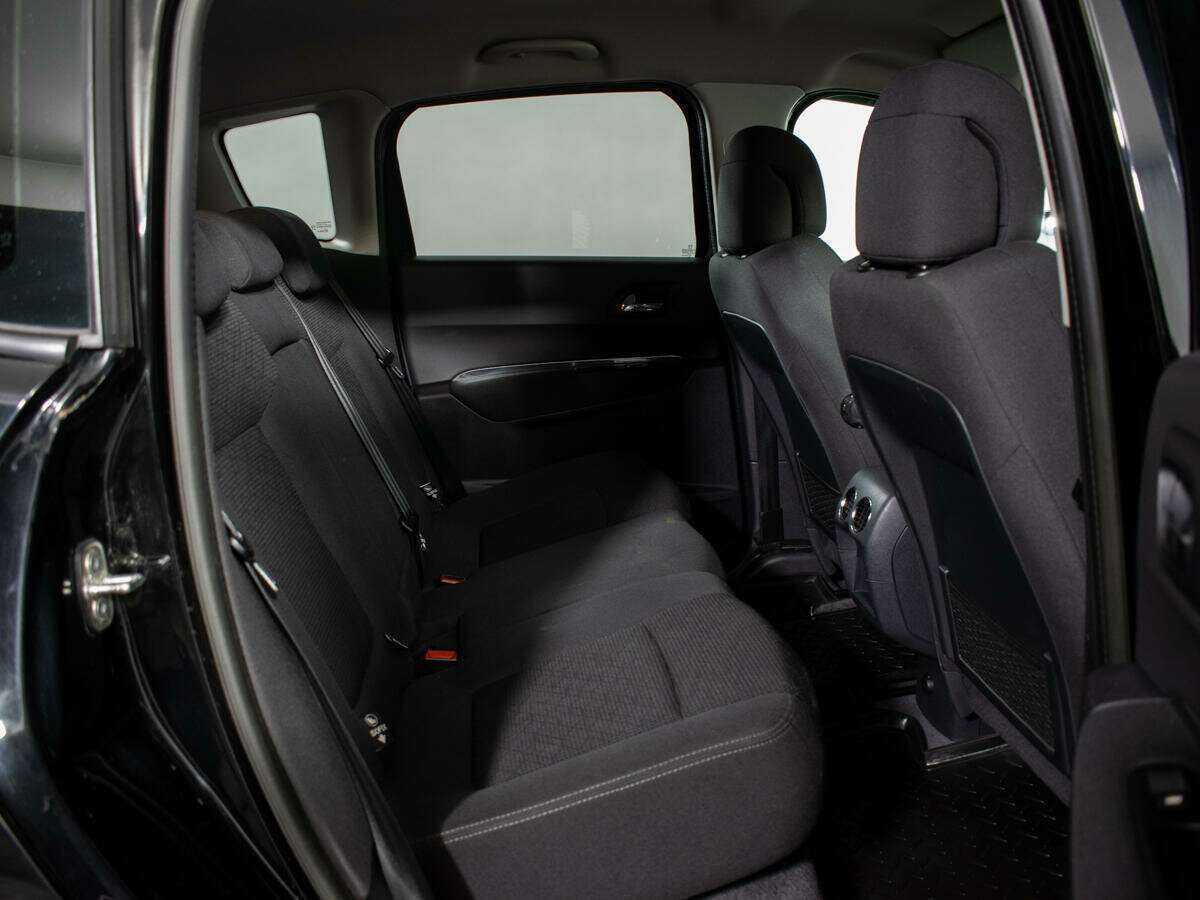 Б/У Пежо 3008 2014 года. Фото: #9