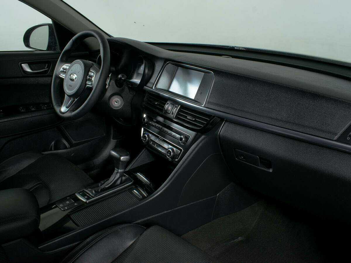 Б/У Киа Оптима 2017 года. Фото: #9