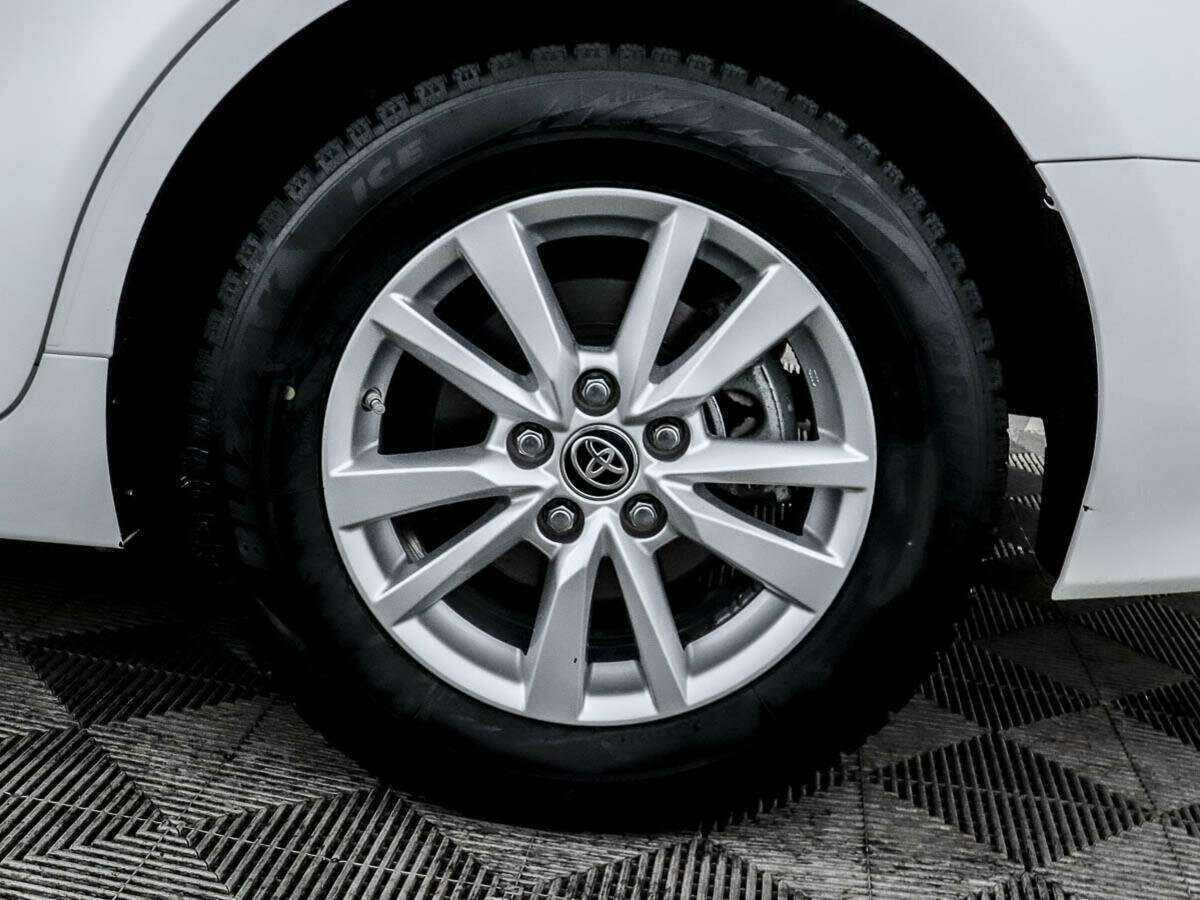 Toyota Camry 2020 года с пробегом. Фото: #12