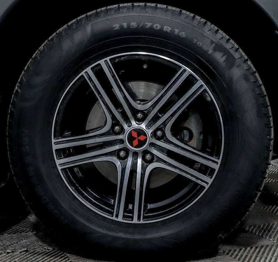 Б/У Митсубиши Оутлэндер 2013 года. Фото: #13