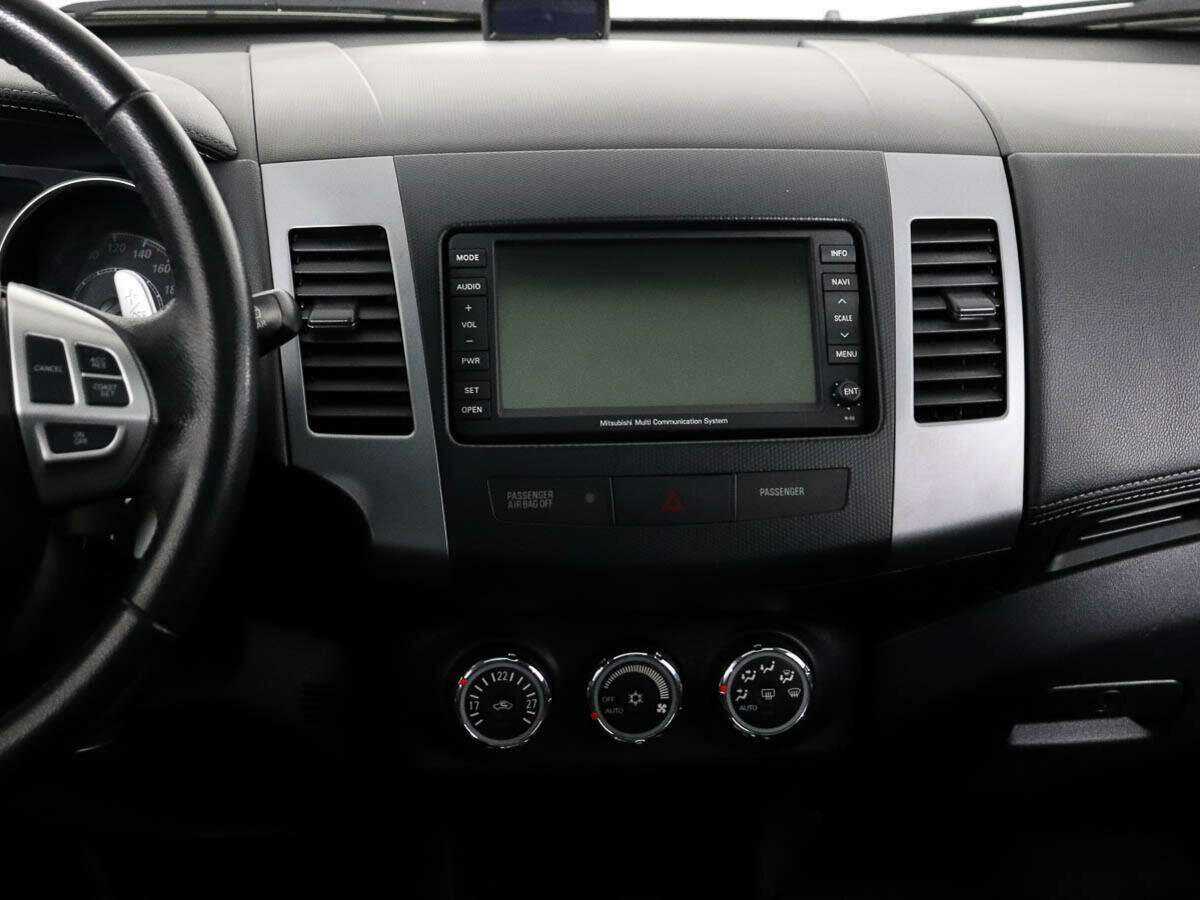 Б/У Митсубиши Оутлэндер 2012 года. Фото: #10