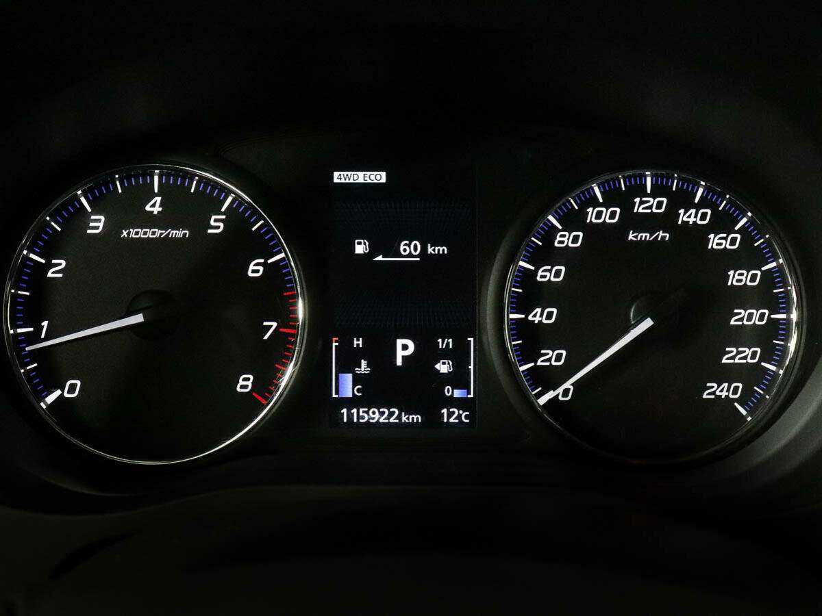 Б/У Митсубиши Оутлэндер 2019 года. Фото: #8