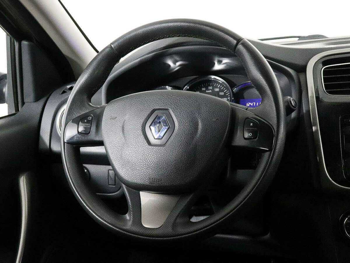 Б/У Рено Сандеро 2015 года. Фото: #11