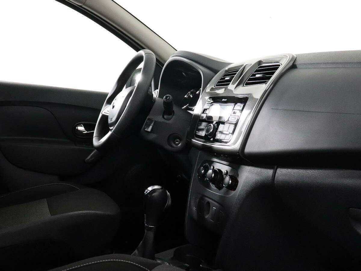 Б/У Рено Логан 2020 года. Фото: #6