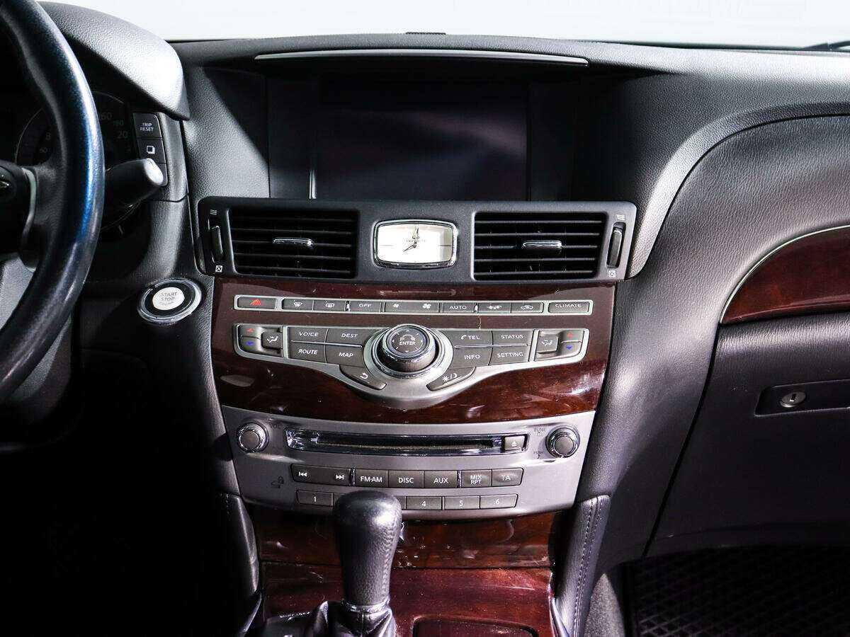 Infiniti Q70 2014 года с пробегом. Фото: #7