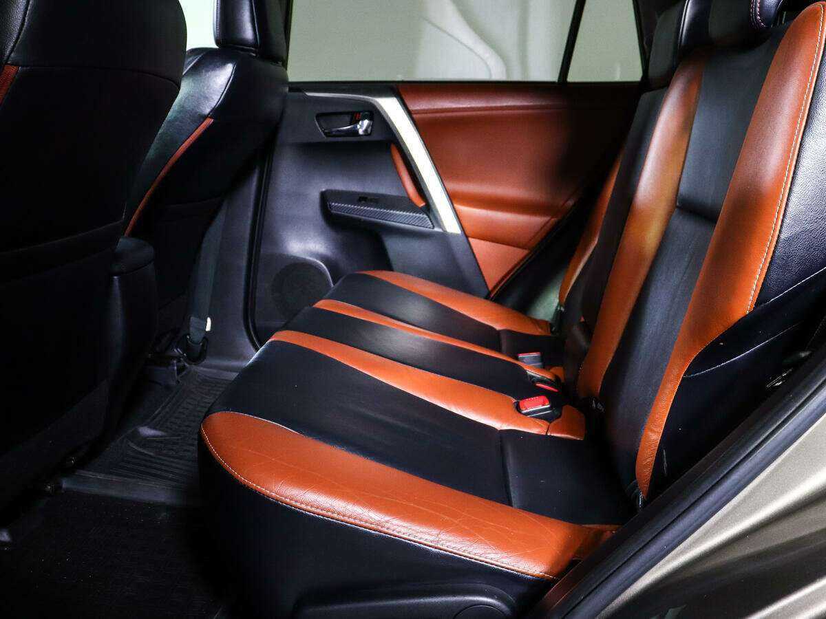 Б/У Тойота Рав4 2013 года. Фото: #7