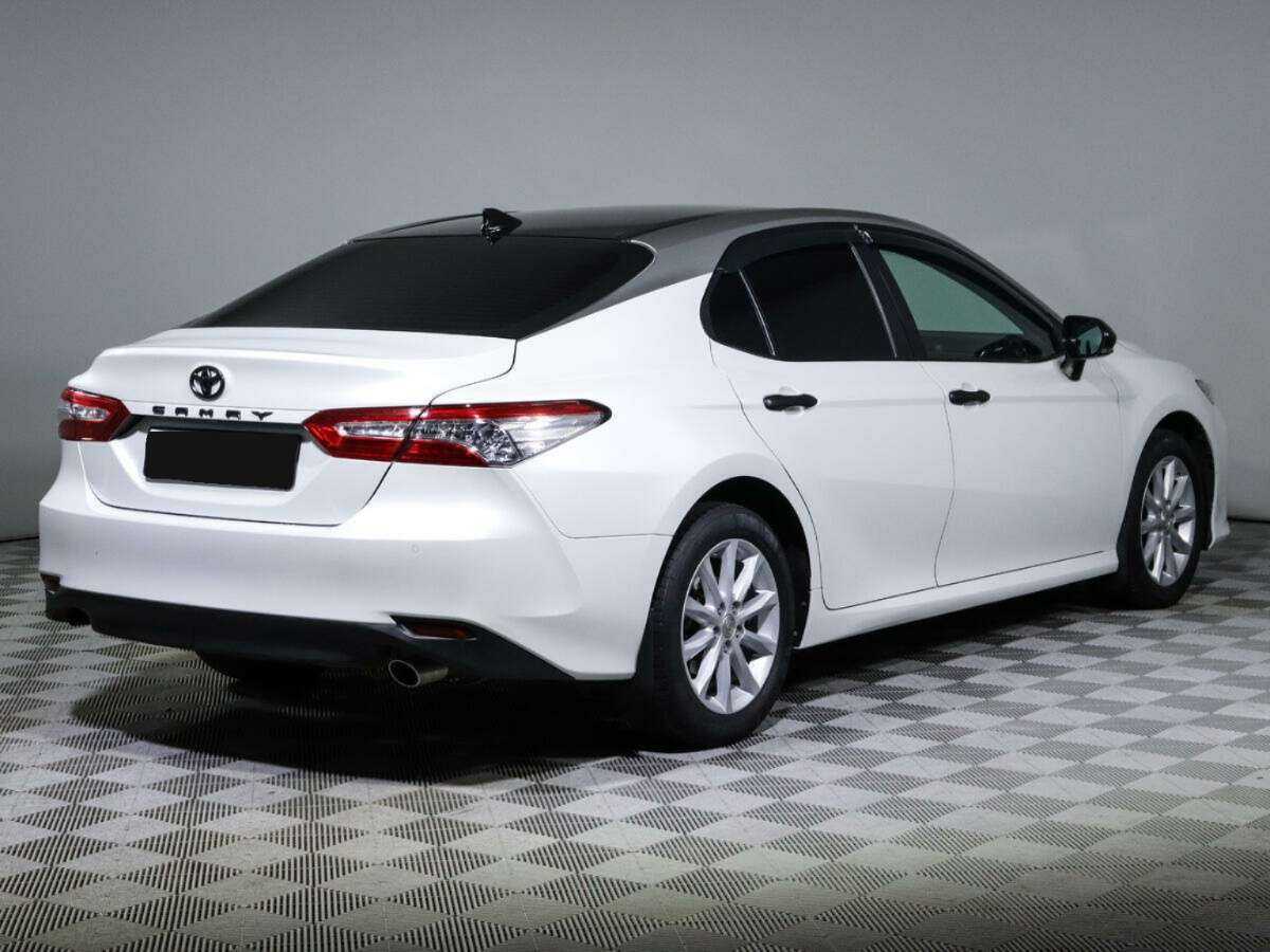 Toyota Camry 2019 года с пробегом. Фото: #3