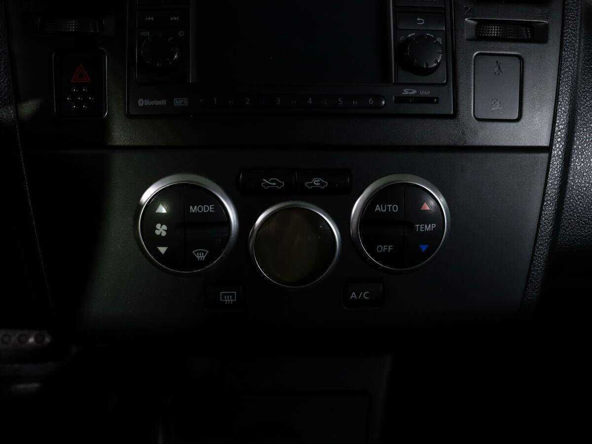 Б/У Ниссан Тиида 2012 года. Фото: #19