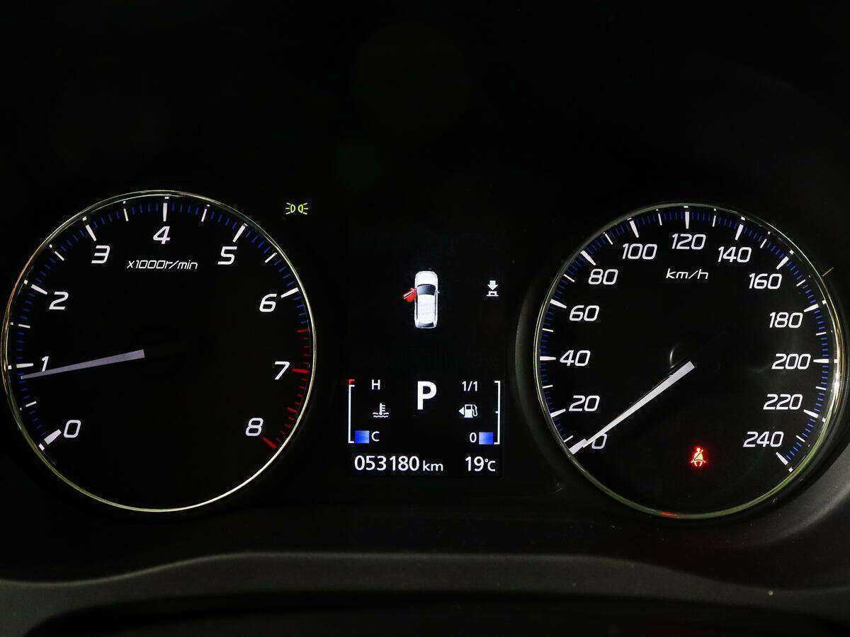 Б/У Митсубиши Оутлэндер 2018 года. Фото: #10