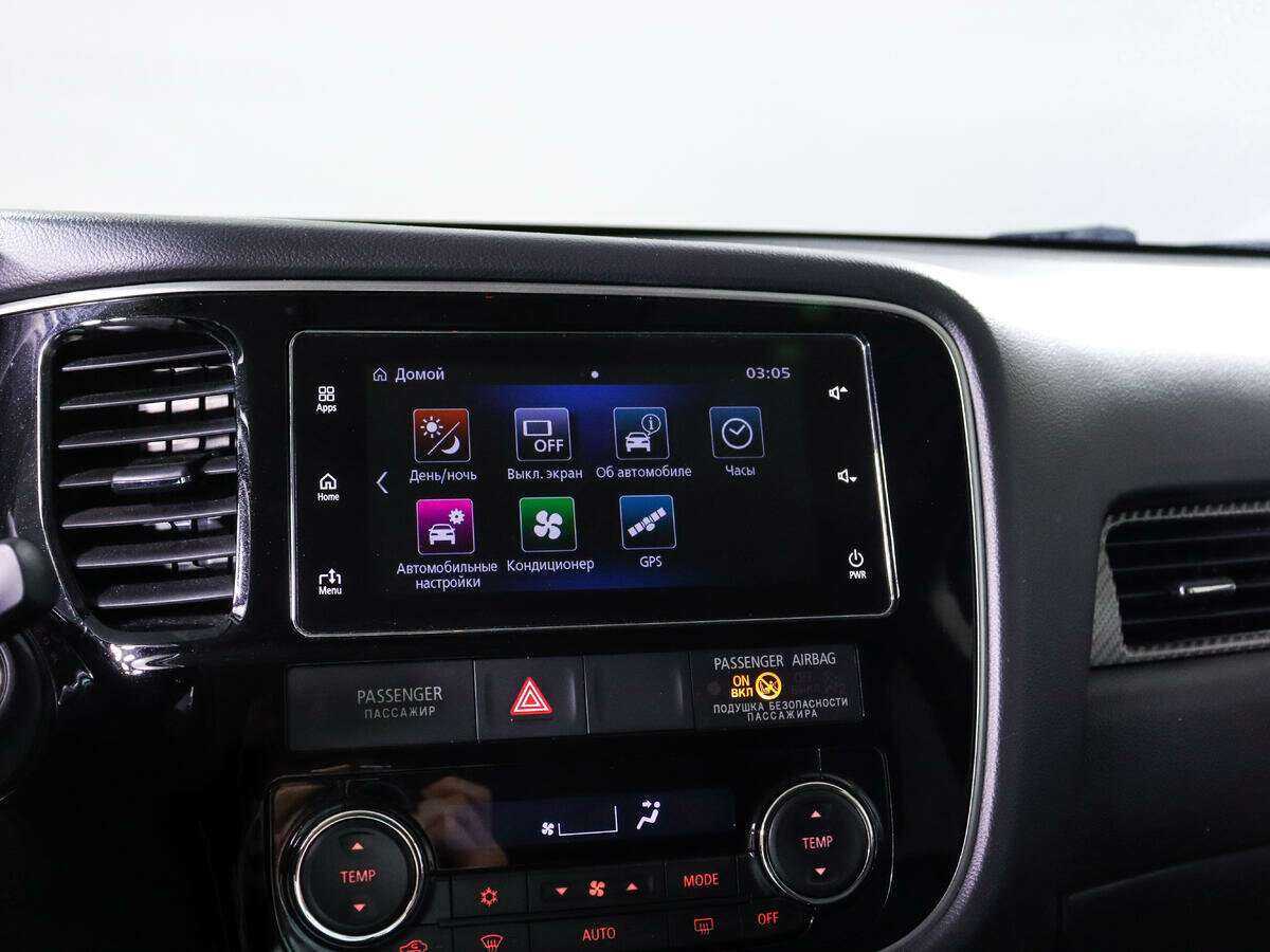 Б/У Митсубиши Оутлэндер 2018 года. Фото: #14