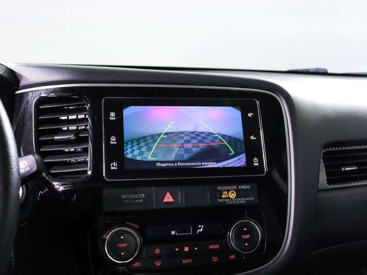 Б/У Митсубиши Оутлэндер 2018 года. Фото: #16