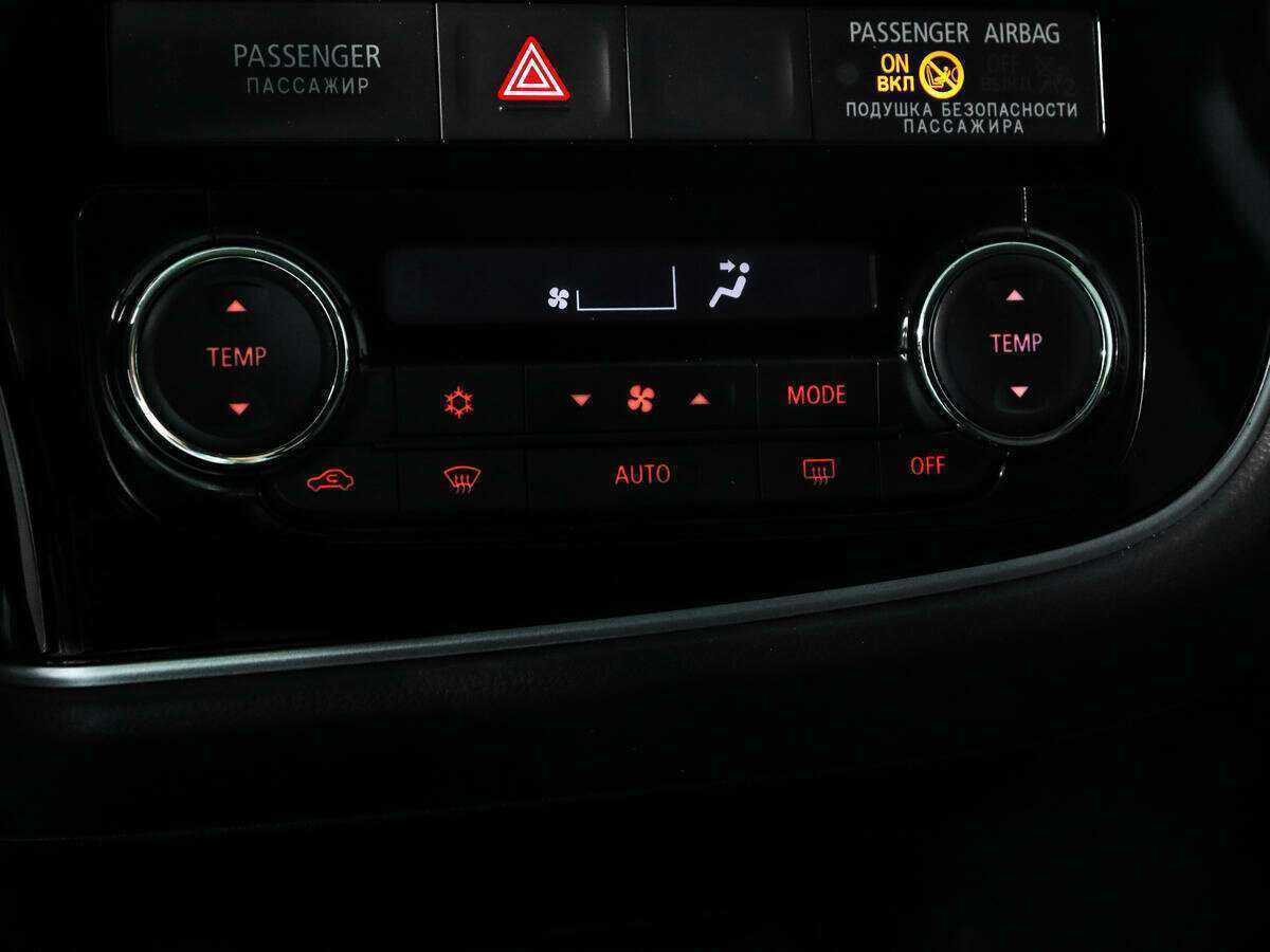 Б/У Митсубиши Оутлэндер 2018 года. Фото: #17