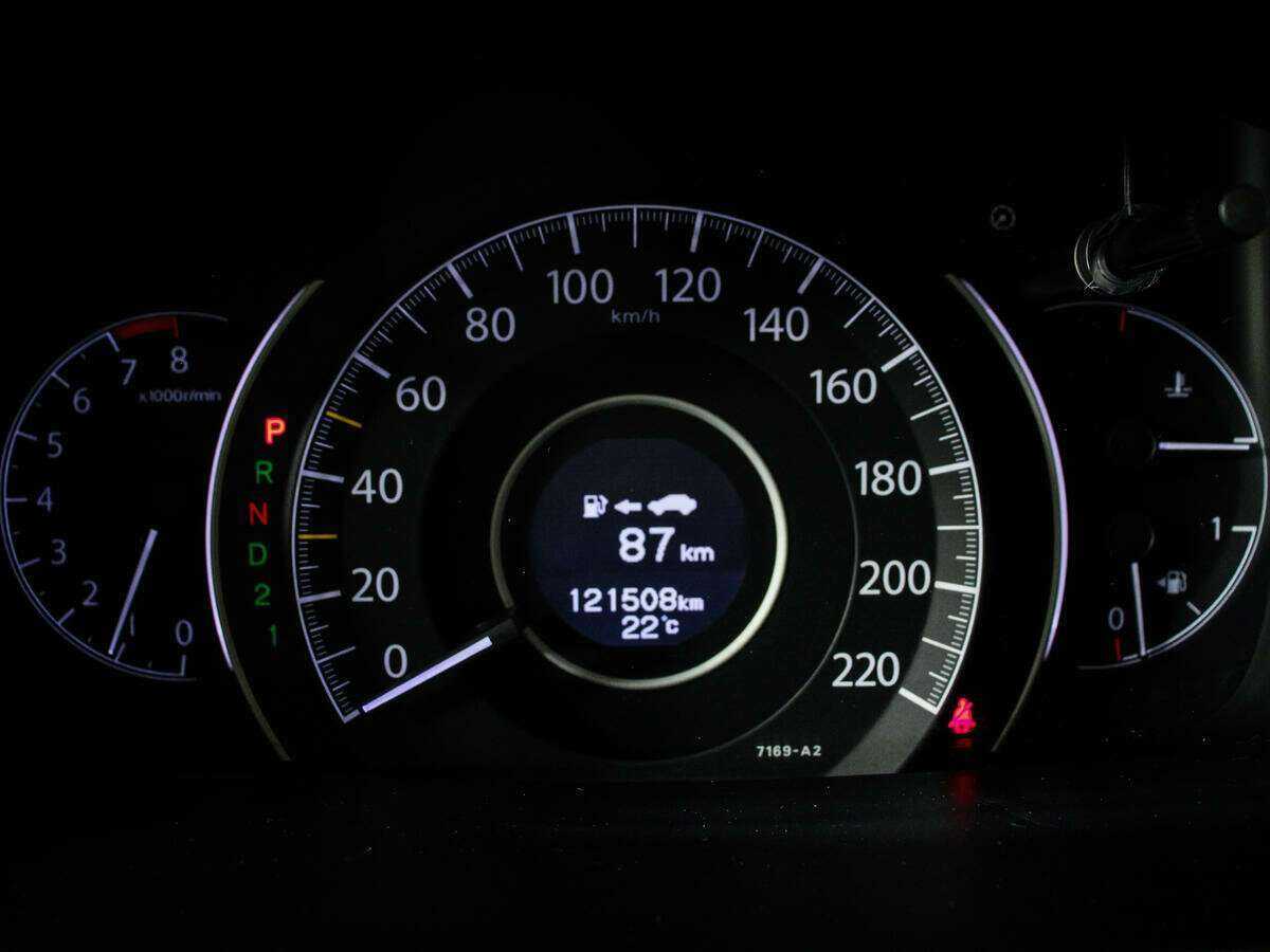 Б/У Хонда ЦР-В 2013 года. Фото: #9