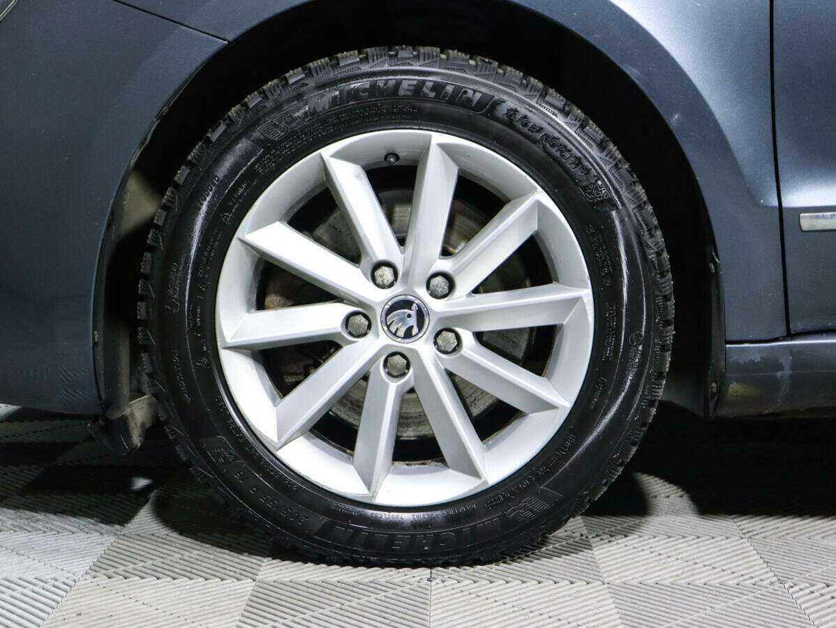 Б/У Шкода Суперб 2013 года. Фото: #14