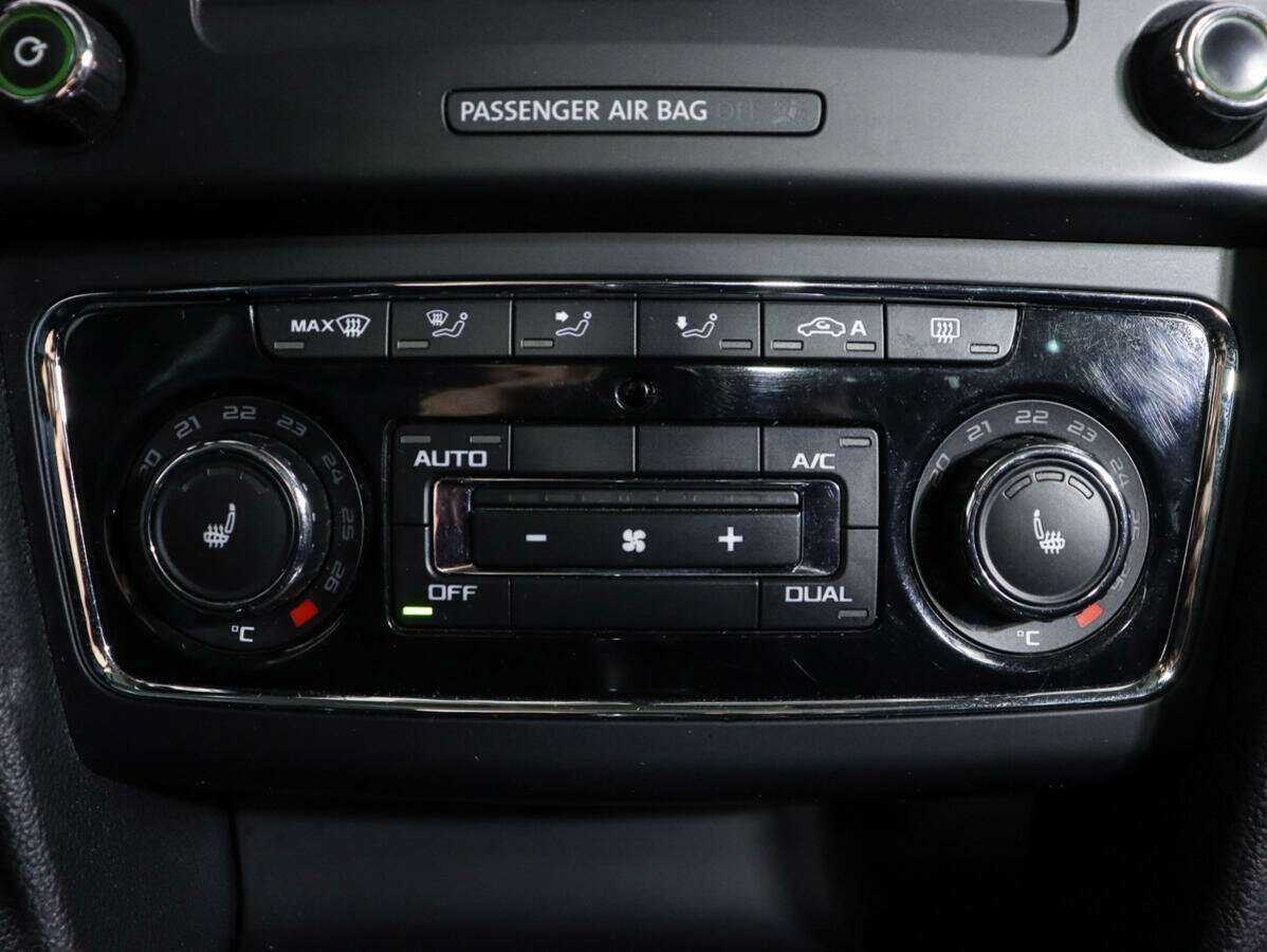 Б/У Шкода Суперб 2013 года. Фото: #19