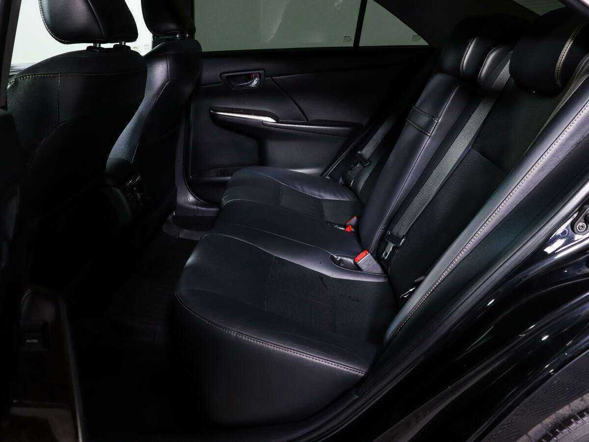 Б/У Тойота Камри 2017 года. Фото: #7