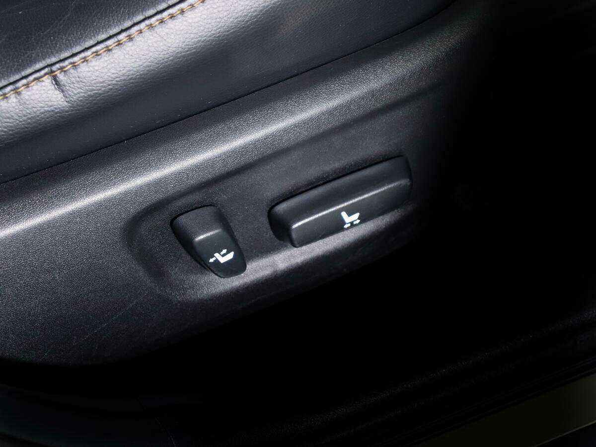 Б/У Тойота Камри 2017 года. Фото: #13