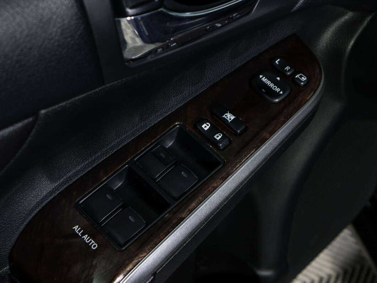 Б/У Тойота Камри 2017 года. Фото: #16