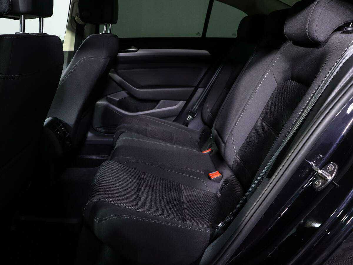 Б/У Фольксваген Пассат 2015 года. Фото: #9