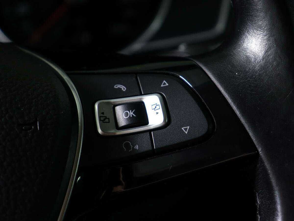 Б/У Фольксваген Пассат 2015 года. Фото: #16