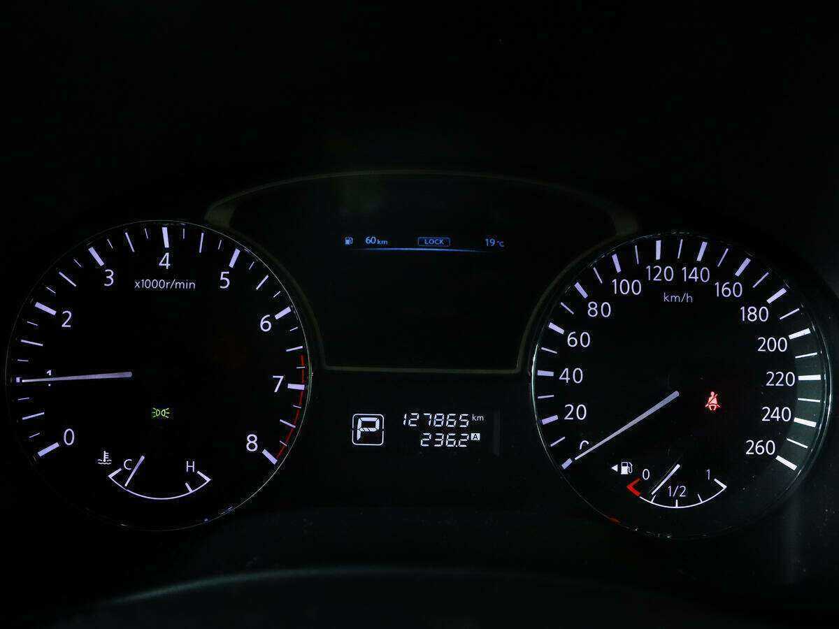 Б/У Ниссан Патфайндер 2015 года. Фото: #9