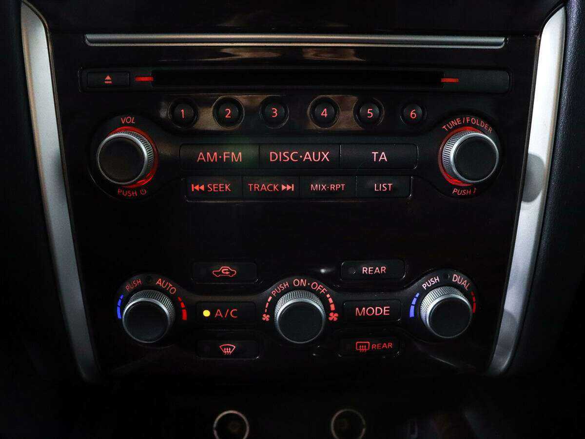 Б/У Ниссан Патфайндер 2015 года. Фото: #14