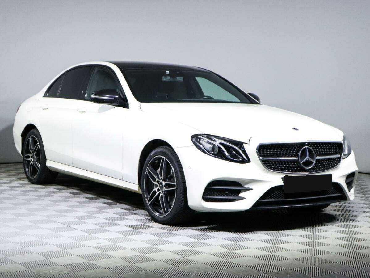 Mercedes-Benz E-Класс 2017 года с пробегом. Фото: #2