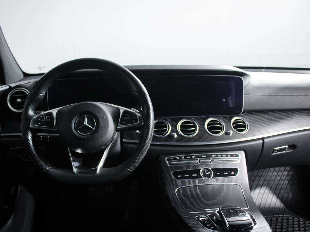 Mercedes-Benz E-Класс 2017 года с пробегом. Фото: #8