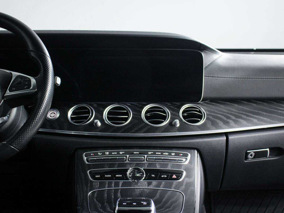 Mercedes-Benz E-Класс 2017 года с пробегом. Фото: #9