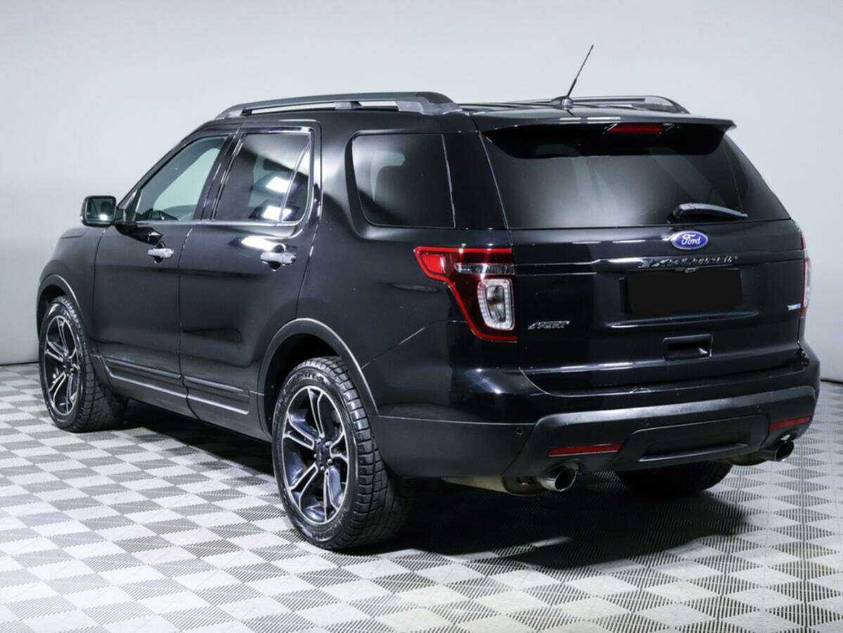 Ford Explorer 2013 года с пробегом. Фото: #4