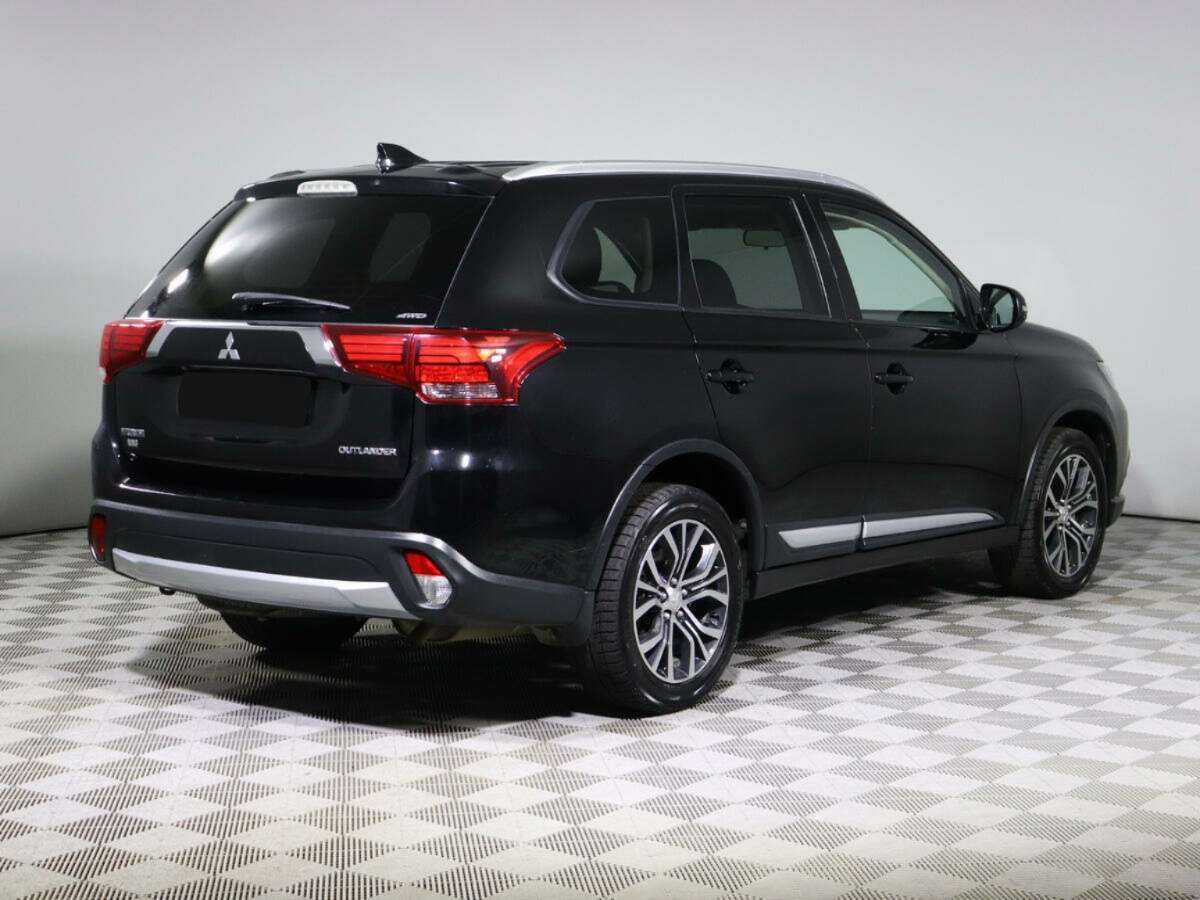 Mitsubishi Outlander 2018 года с пробегом. Фото: #4