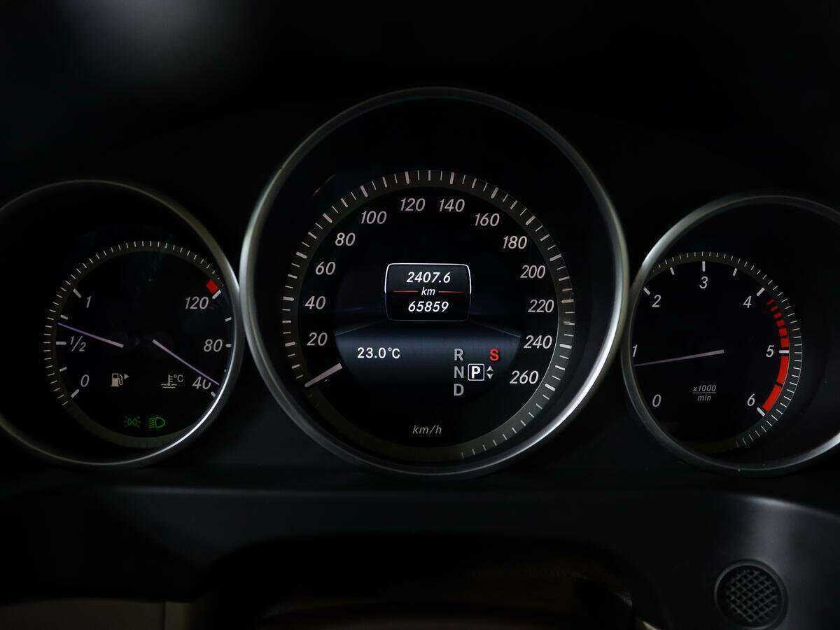 Mercedes-Benz E-Класс 2015 года с пробегом. Фото: #8