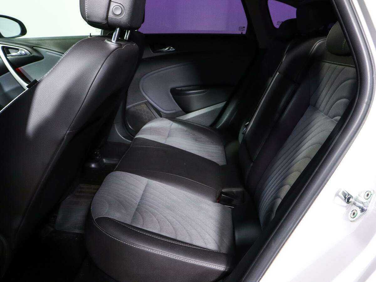 Б/У Опель Астра 2014 года. Фото: #7