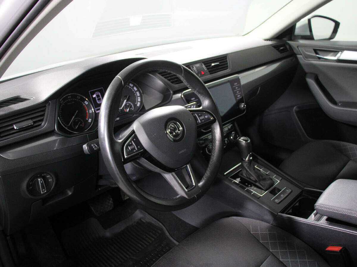 Б/У Шкода Суперб 2017 года. Фото: #10