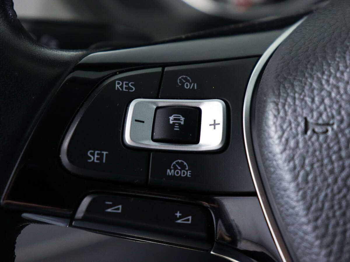 Volkswagen Tiguan 2018 года с пробегом. Фото: #18