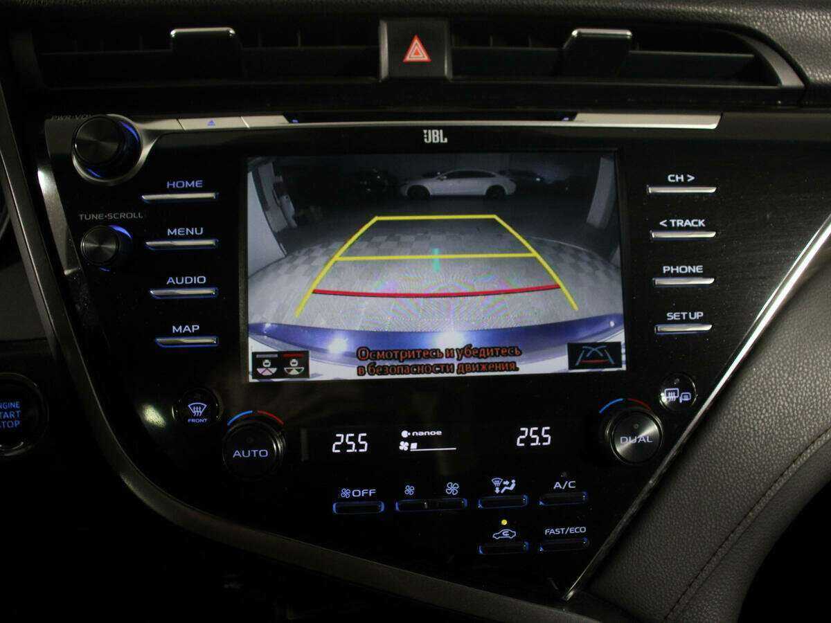 Toyota Camry 2018 года с пробегом. Фото: #20