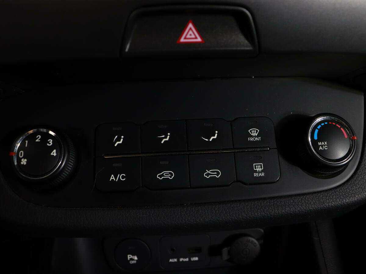 Б/У Киа Спортейдж 2013 года. Фото: #16