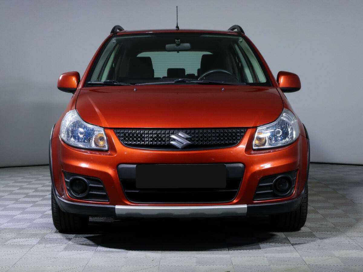 Б/У Сузуки С-Икс4 2013 года. Фото: #1