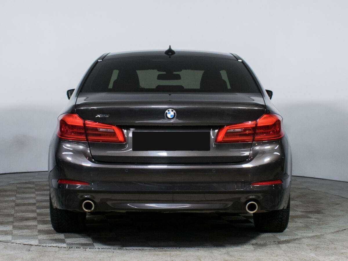 BMW 5 серии 2018 года с пробегом. Фото: #4