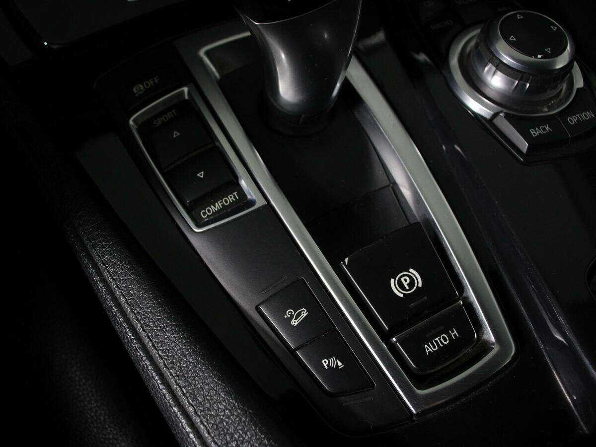 BMW 5 серии 2012 года с пробегом. Фото: #17