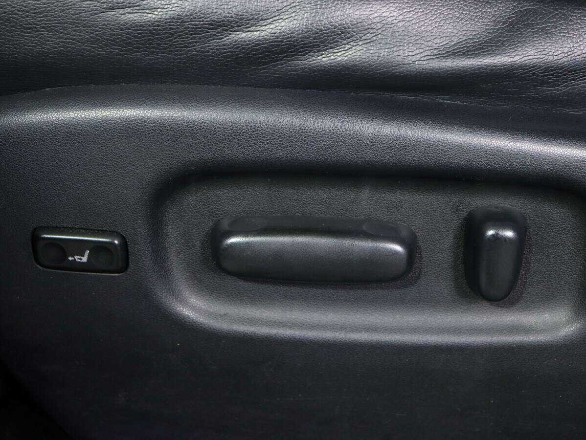 Б/У Тойота Хайлэндер 2012 года. Фото: #14