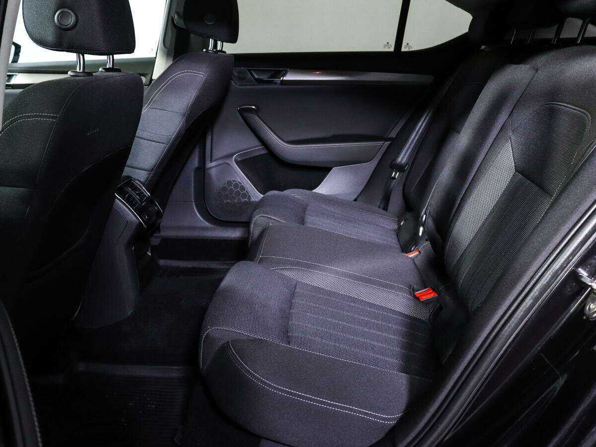 Skoda Superb 2020 года с пробегом. Фото: #8