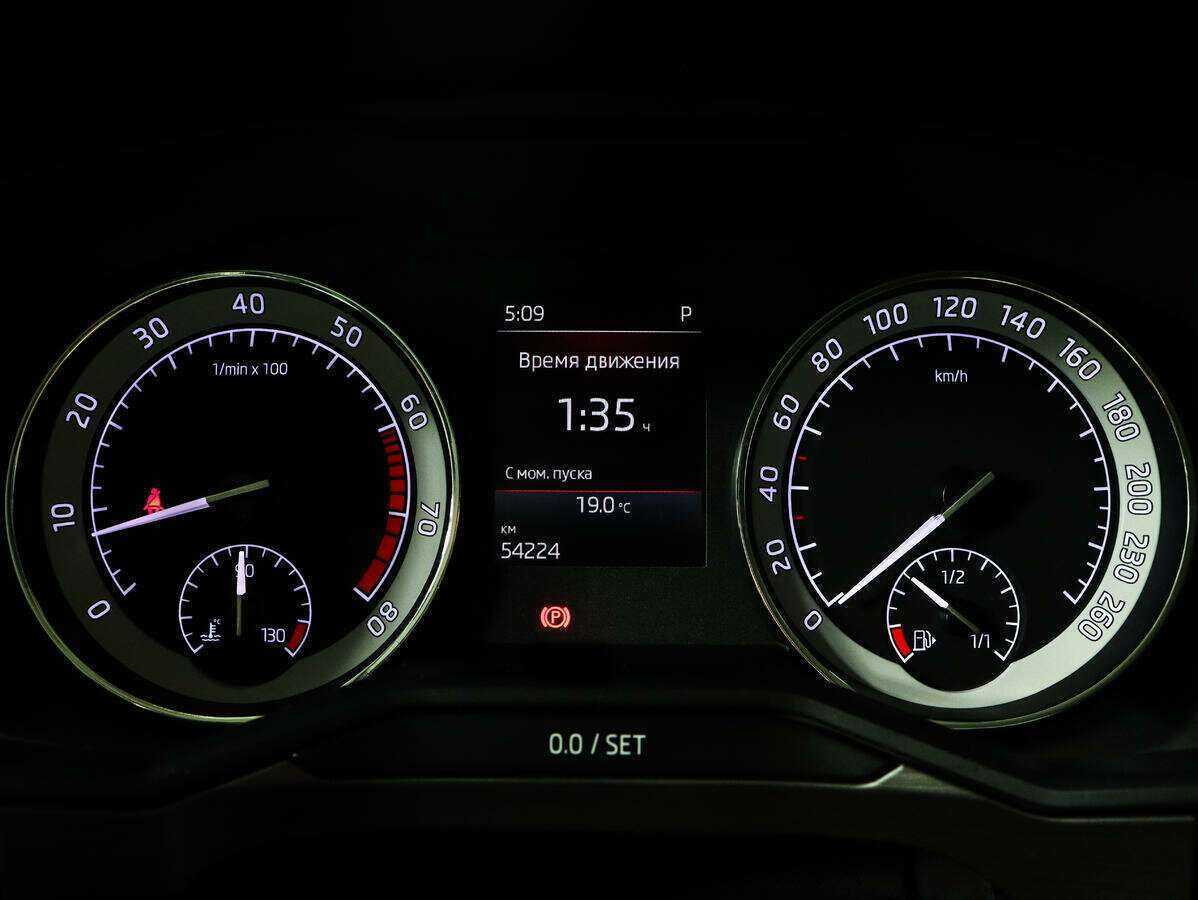 Skoda Superb 2020 года с пробегом. Фото: #9