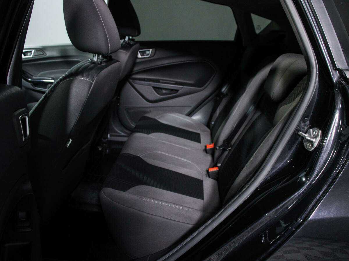 Б/У Форд Фиеста 2015 года. Фото: #9