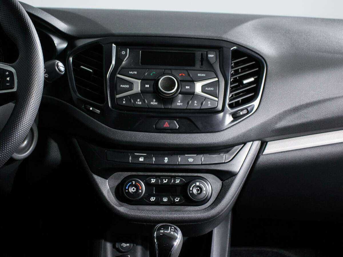 Lada (ВАЗ) Vesta 2019 года с пробегом. Фото: #9