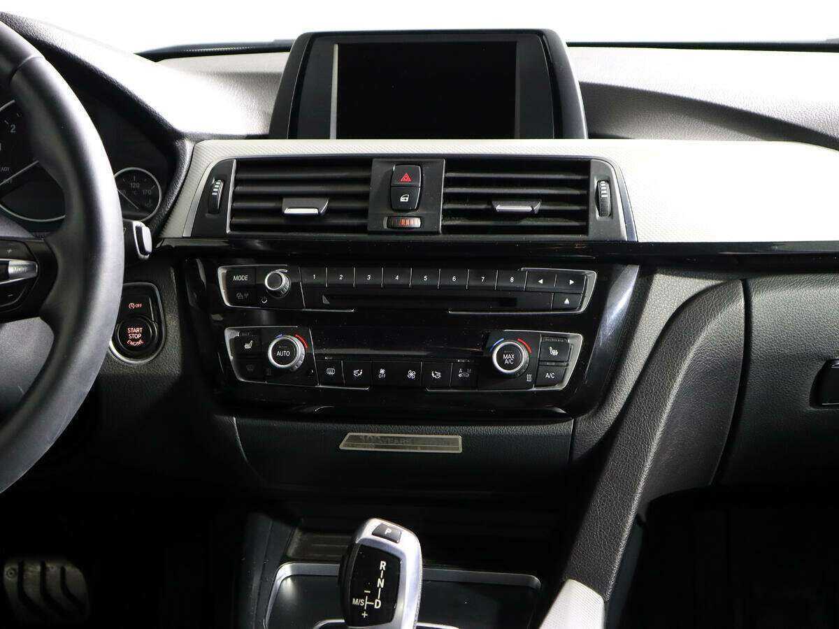 BMW 3 серии 2016 года с пробегом. Фото: #12